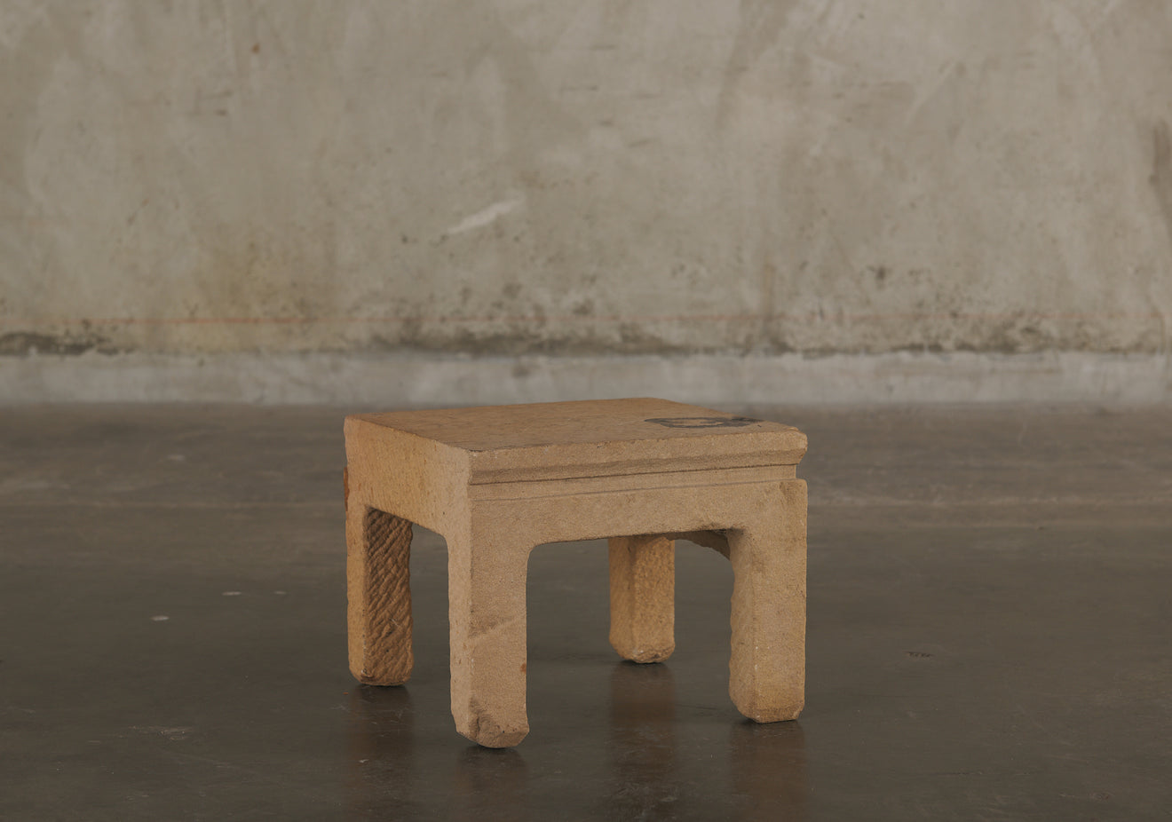 SANDSTONE LOW OFFERING TABLE